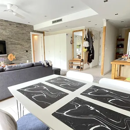 Carat Apartment *